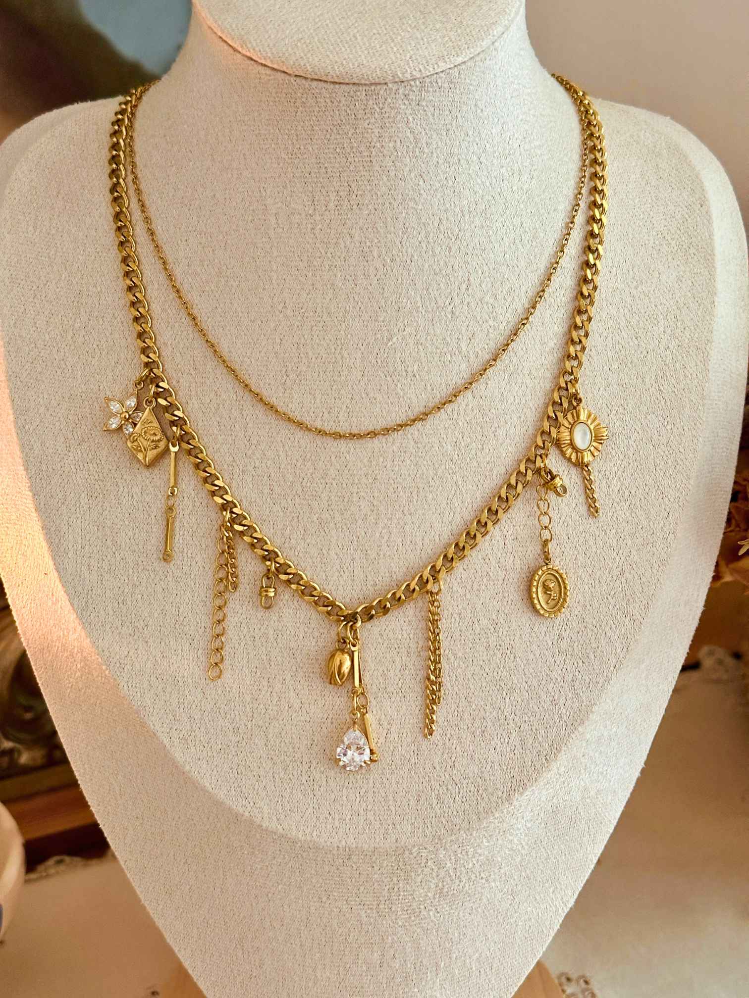Garden Dew Halskette Panzerkette Ankerkette Layering Charms Unikat Gold Kleine Anhänger Meadory