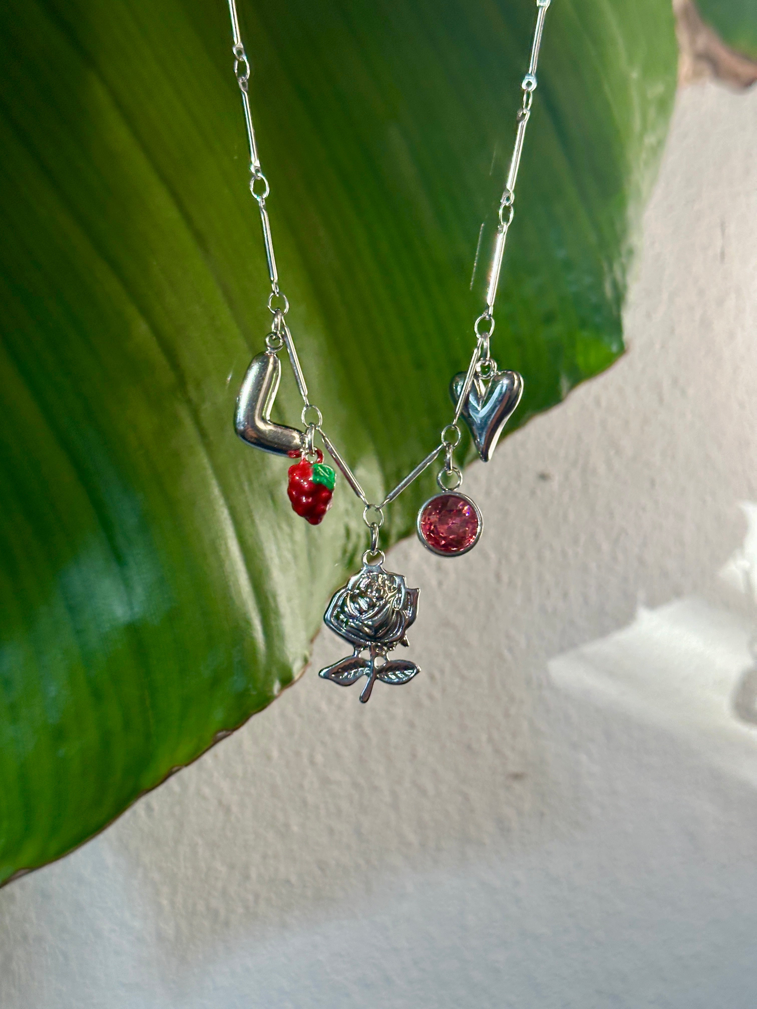 Ruby Charm Halskette - Meadory