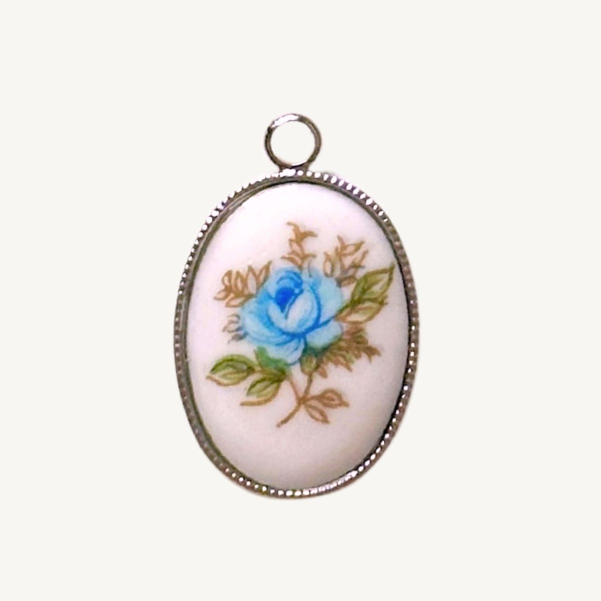 Vintage Blaue Blumen Charm (Oval) - Meadory