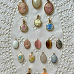 Vintage Weiße Blume Charm - Meadory
